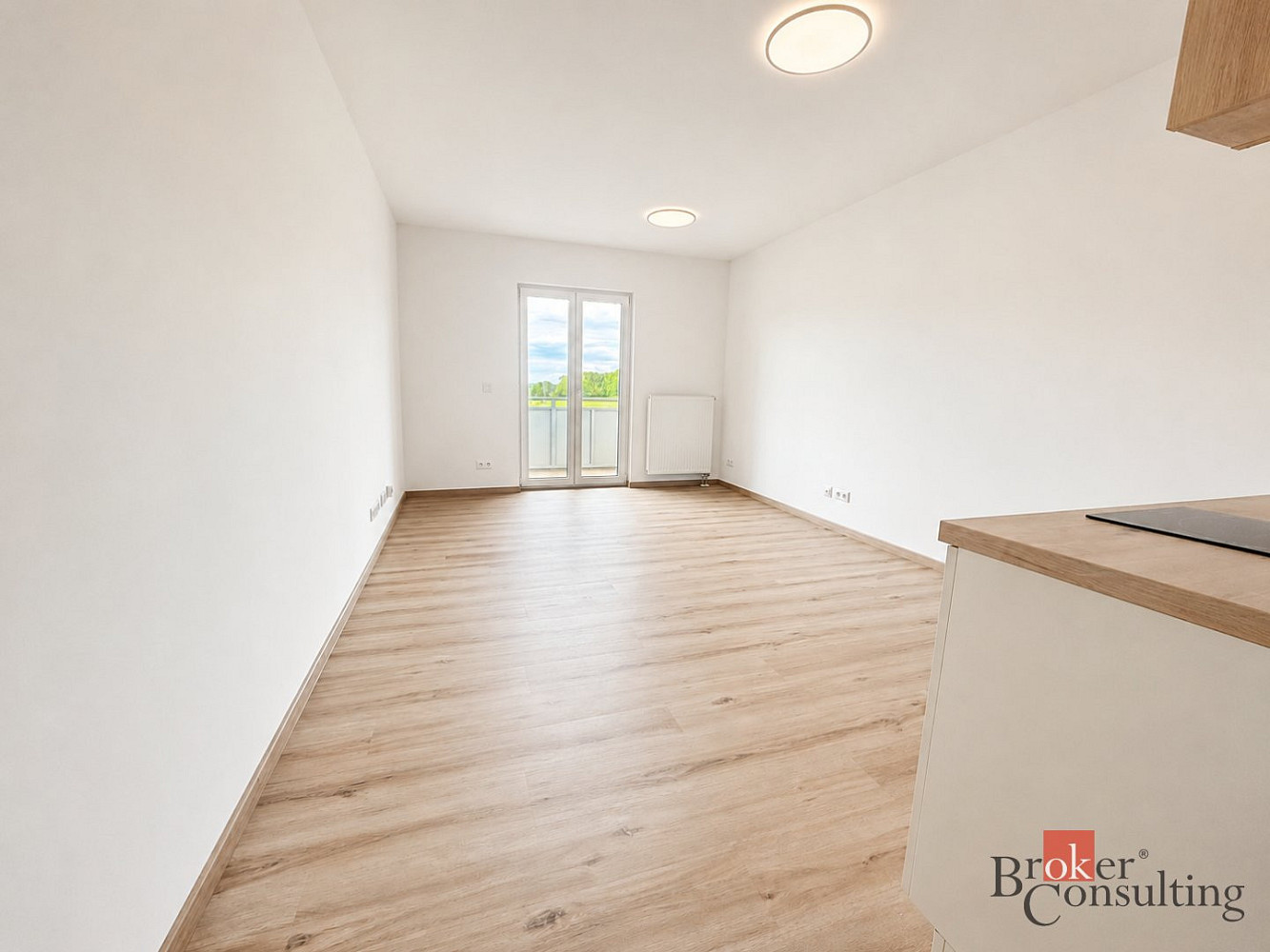 Pronájem bytu 1+kk 34 m² – fotografie 3