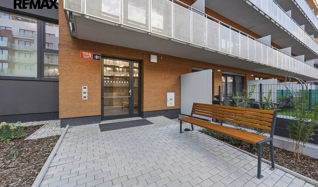 Prodej bytu 1+kk 37 m², Praha – náhled fotky 20