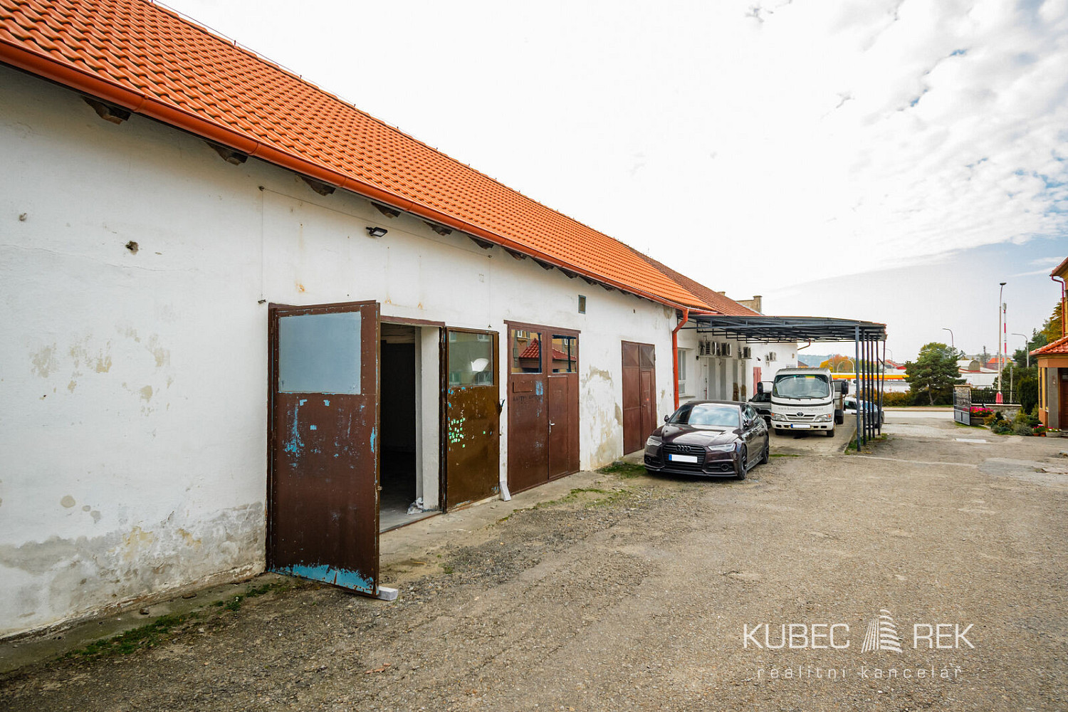 Pronájem skladovacích prostor 100 m²