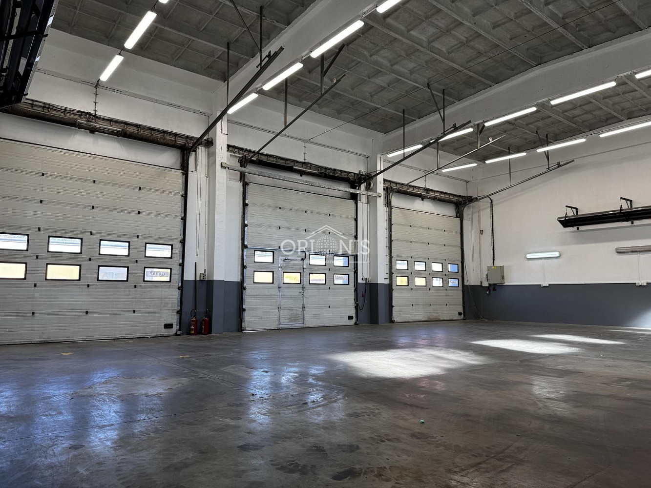 Pronájem výrobních prostor 370 m² — photo 2