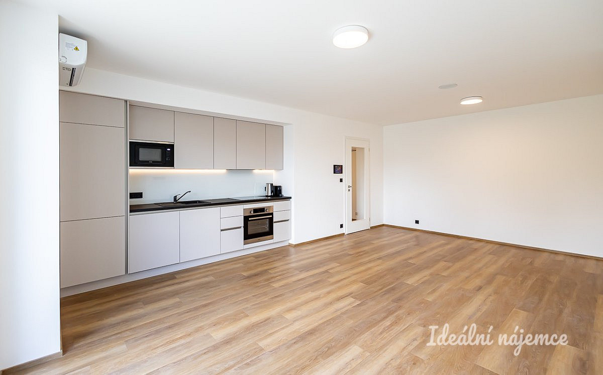 Pronájem bytu 2+kk 56 m² – fotografie 5
