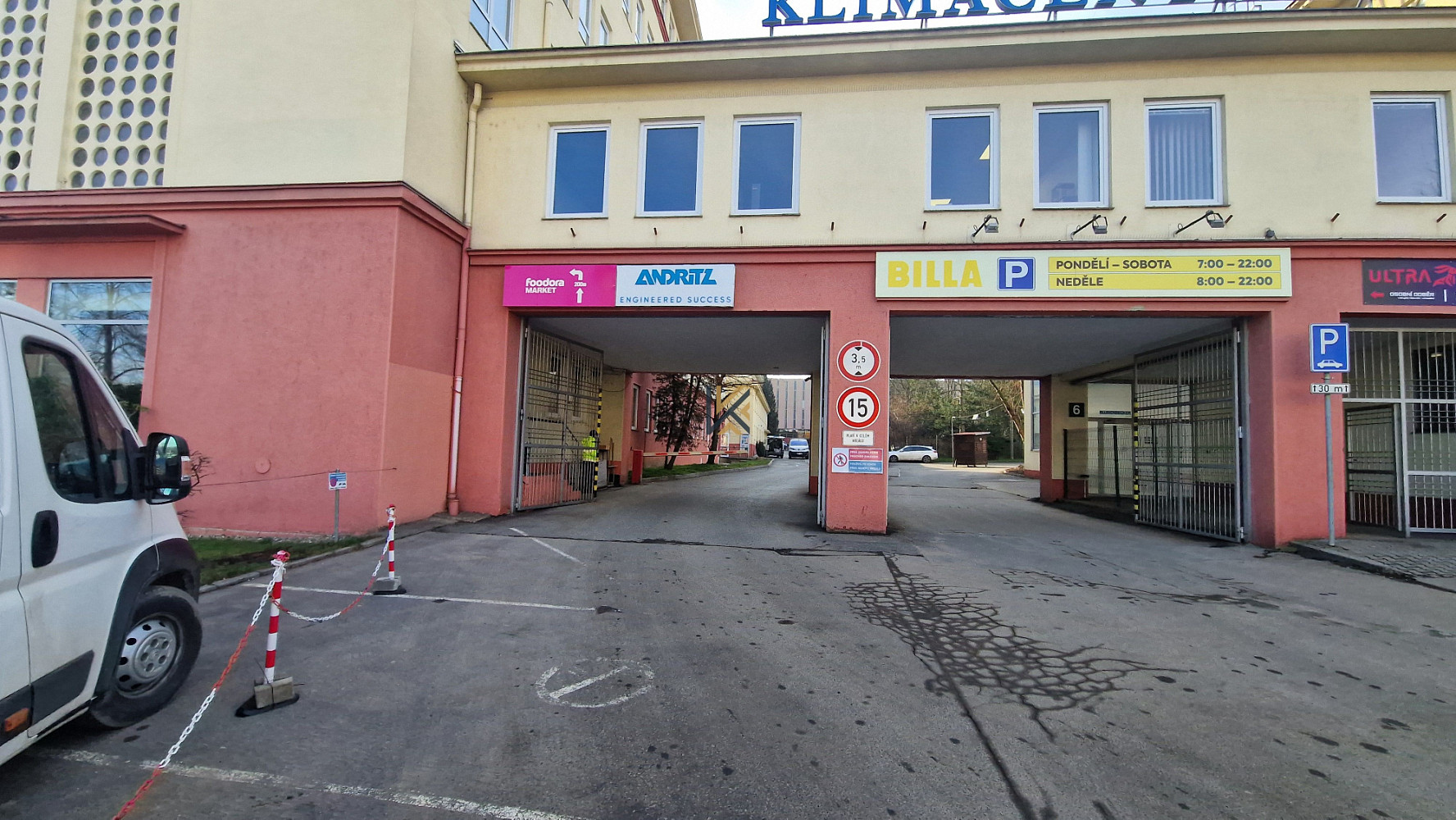 Pronájem prostor v přízemí o velikosti 300 m², P10 Malešice,6 – pohled 5