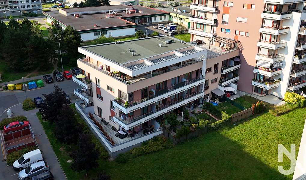 Prodej bytu 5+1 130 m², Praha – náhled fotky 12