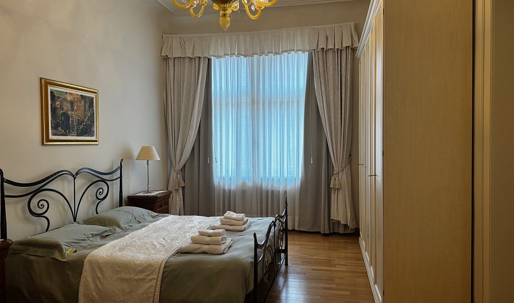 Pronájem bytu 4+kk 124 m², Praha – náhled fotky 2