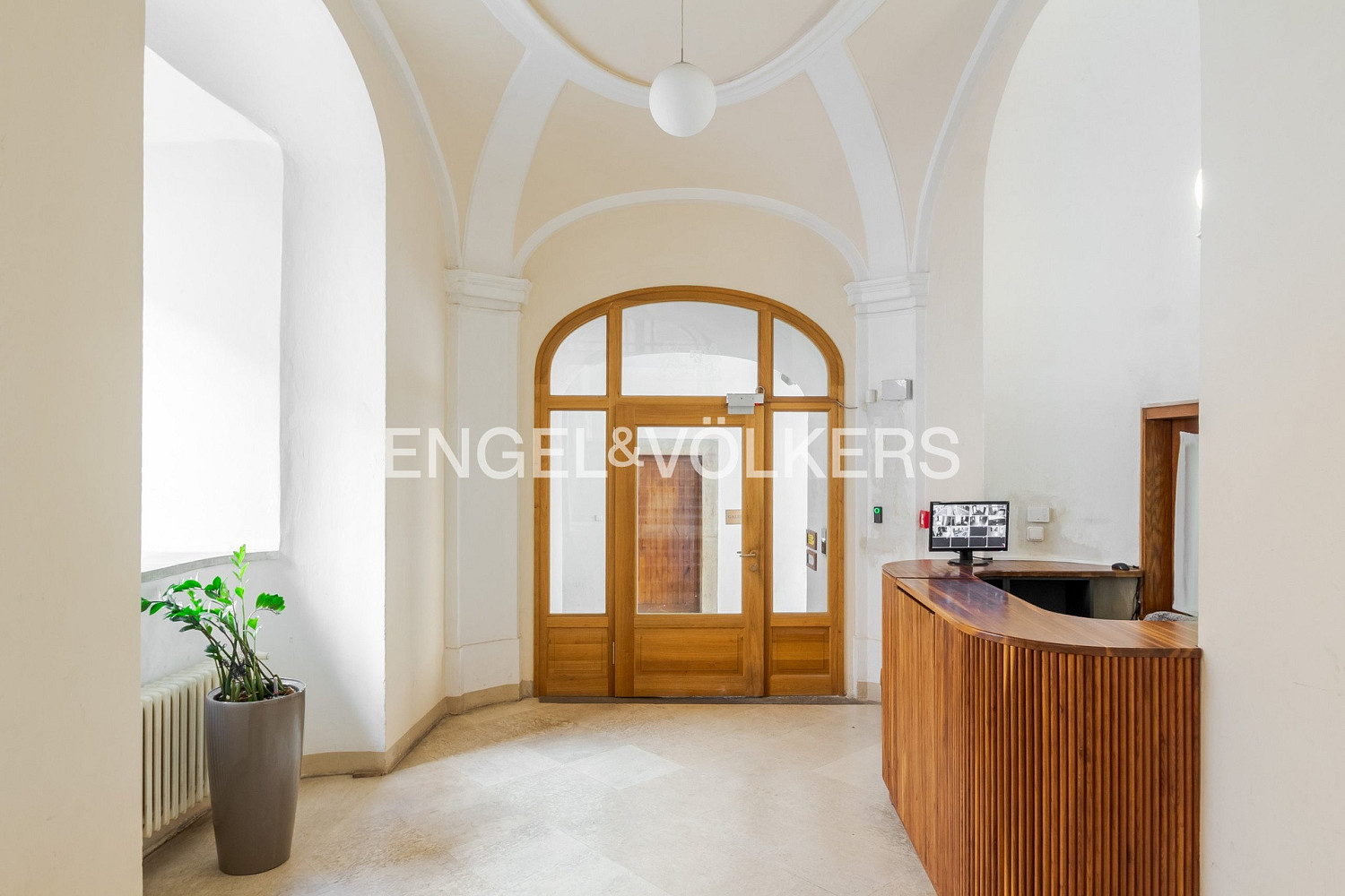 Pronájem kanceláře 75 m² – fotografie 2