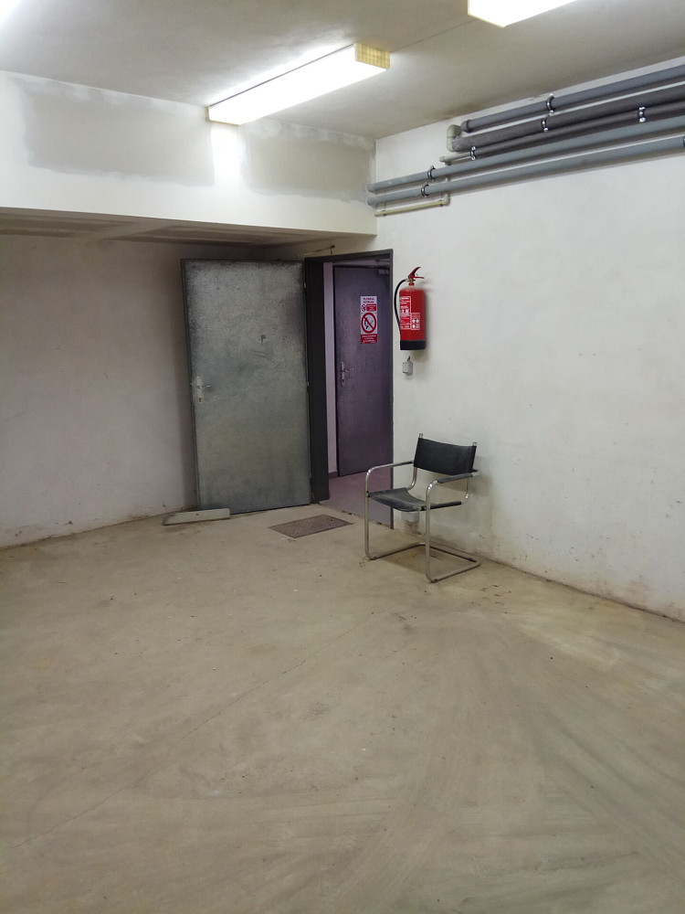 Pronájem kanceláře 246 m² – fotografie 4