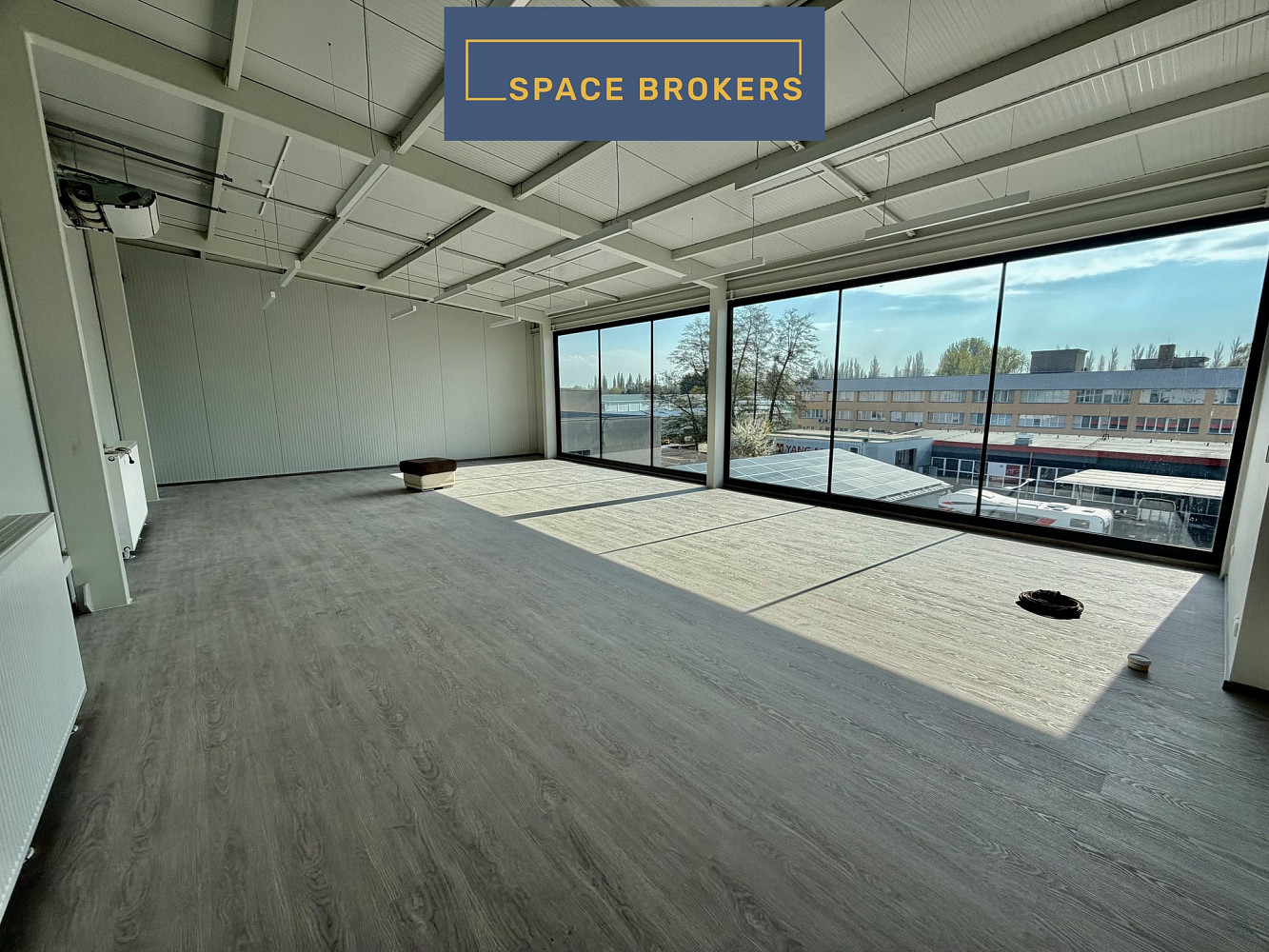 Pronájem kanceláře 128 m² — photo 3