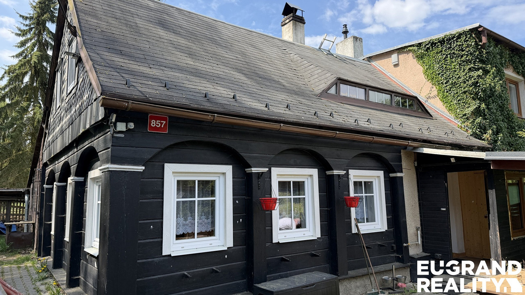 Prodej domu 250 m² s pozemkem 1 246 m²