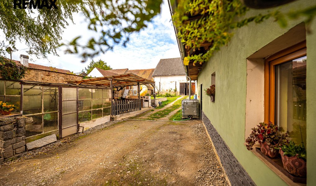 Prodej domu 226 m² s pozemkem 1 531 m², Cehnice – náhled fotky 38