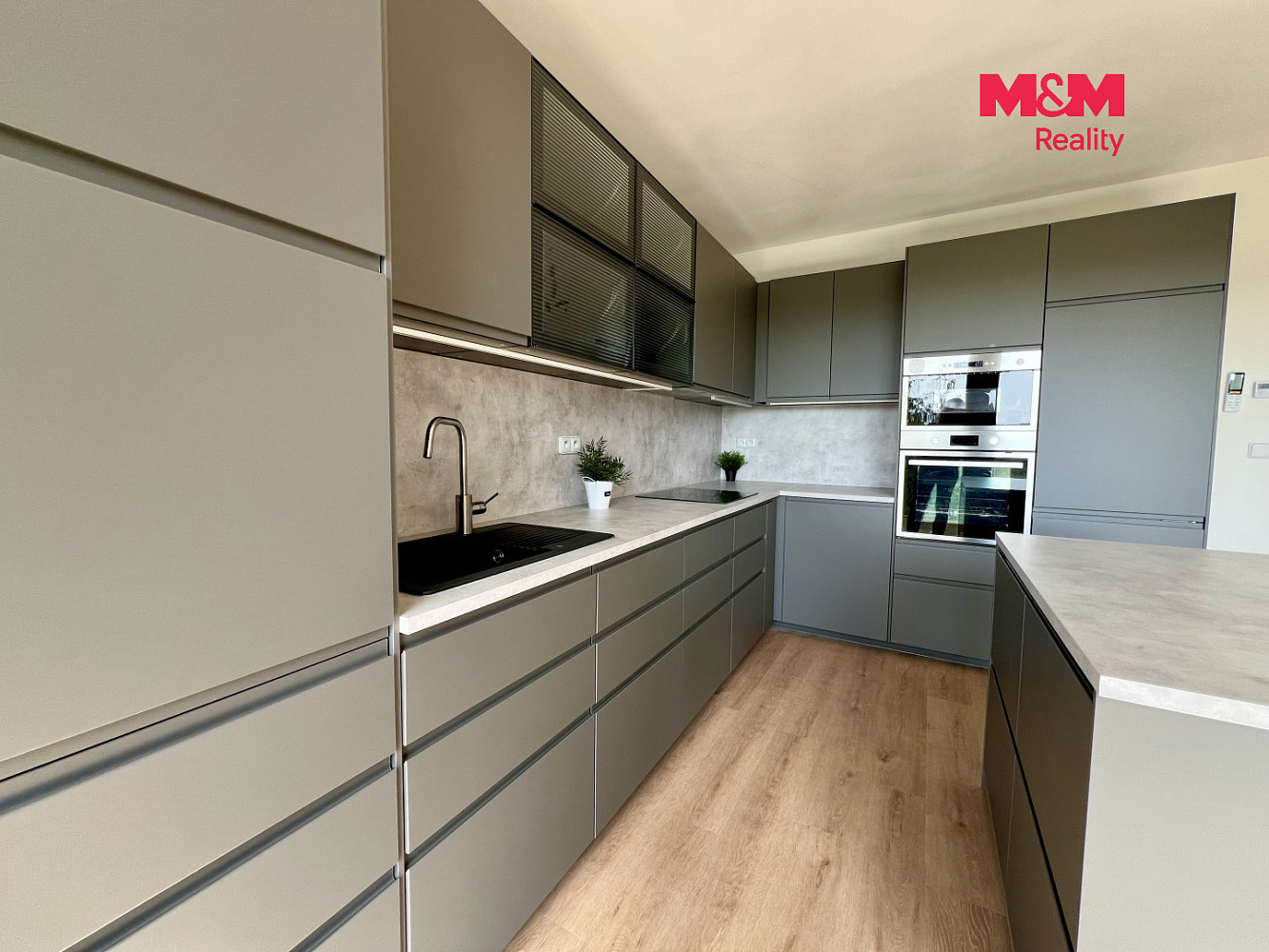 Pronájem bytu 4+kk 120 m² – fotografie 4