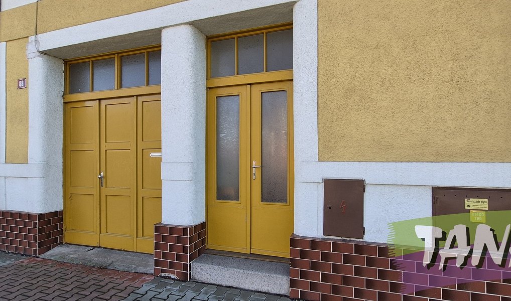 Prodej domu 119 m² s pozemkem 323 m², Městec Králové – náhled fotky 2