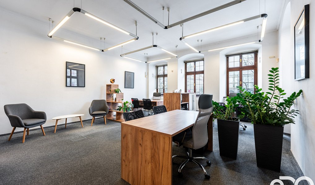 Pronájem kanceláře 193 m², Kolín – fotka 1 z 20