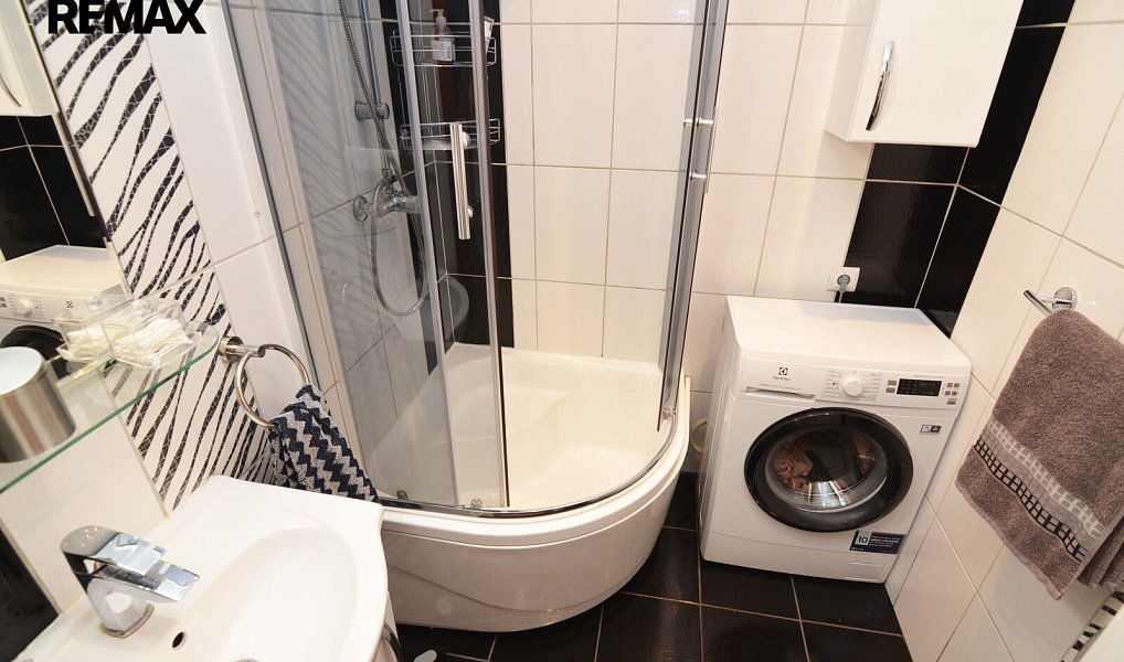 Prodej bytu 4+1 80 m², Praha – náhled fotky 9