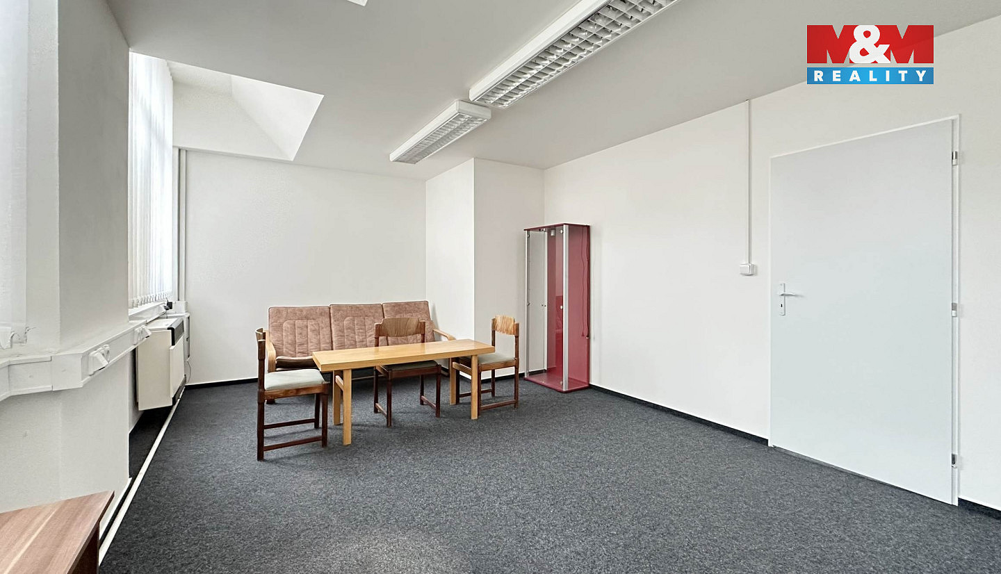 Pronájem kanceláře 57 m² – fotografie 3