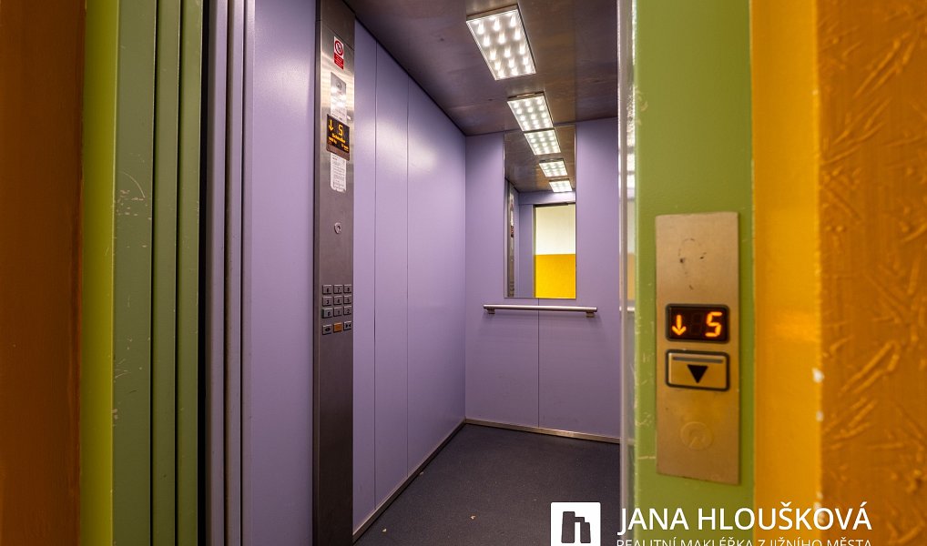 Prodej bytu 3+1 73 m², Praha – náhled fotky 27