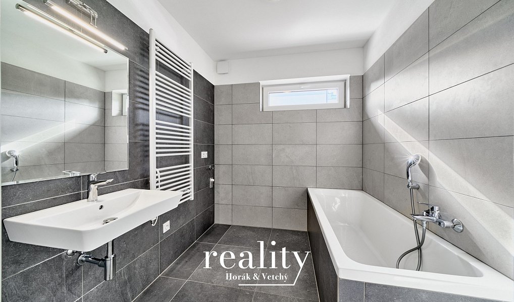 Pronájem bytu 3+kk 80 m², Znojmo – náhled fotky 2