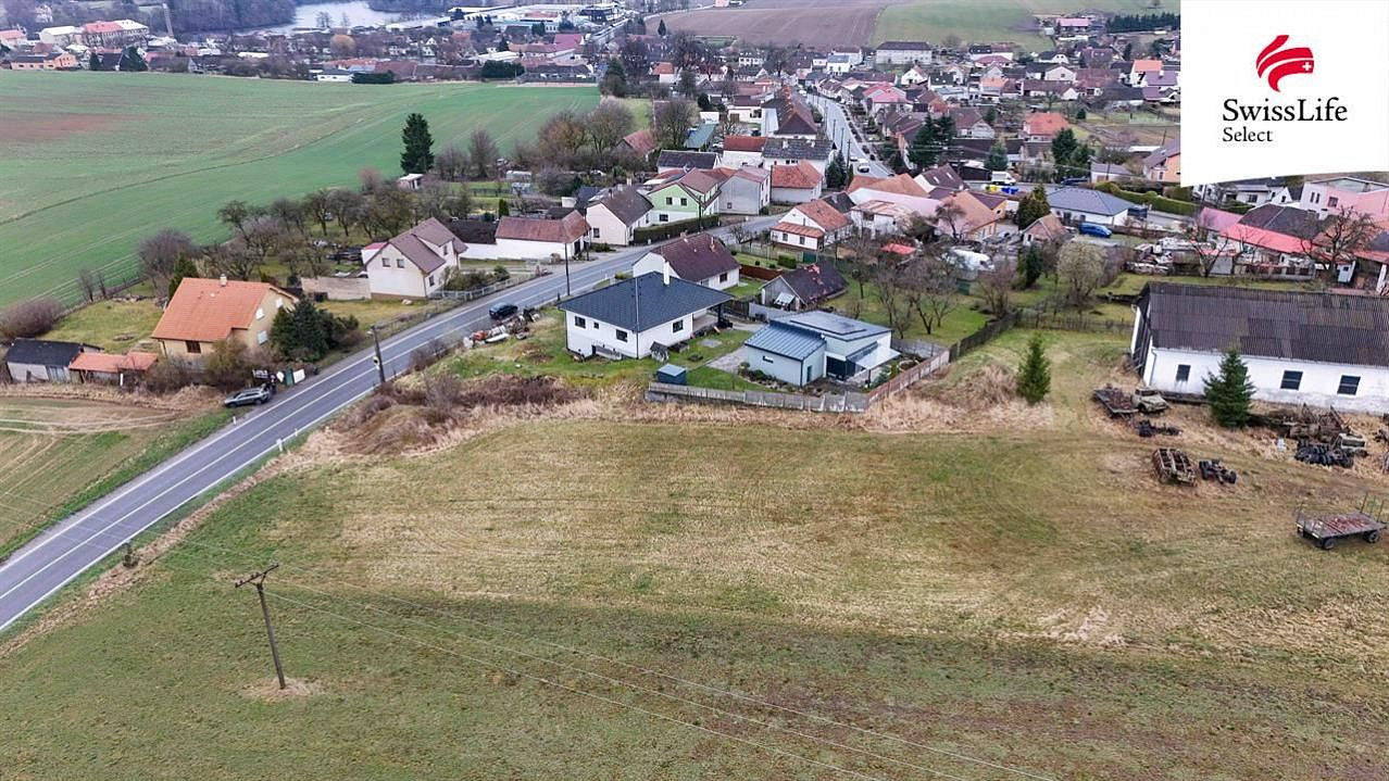 Prodej komerčního pozemku 2 000 m² – fotografie 3