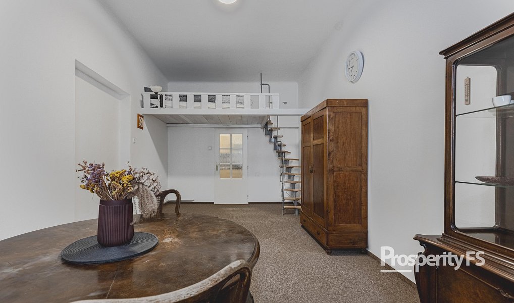 Prodej bytu 1+1 28 m², Hostinné – náhled fotky 15