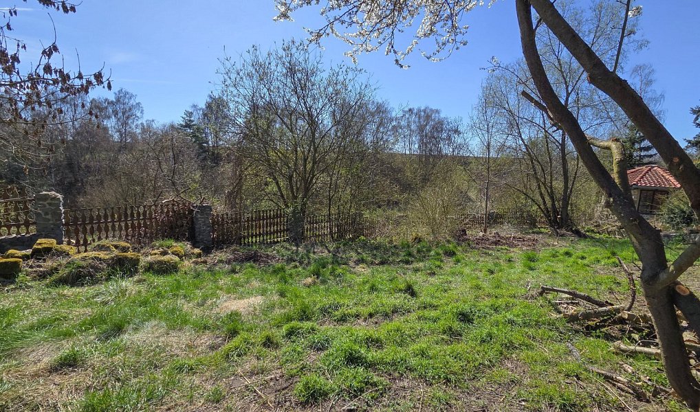 Prodej stavebního pozemku 588 m², Bělá pod Bezdězem – náhled fotky 7