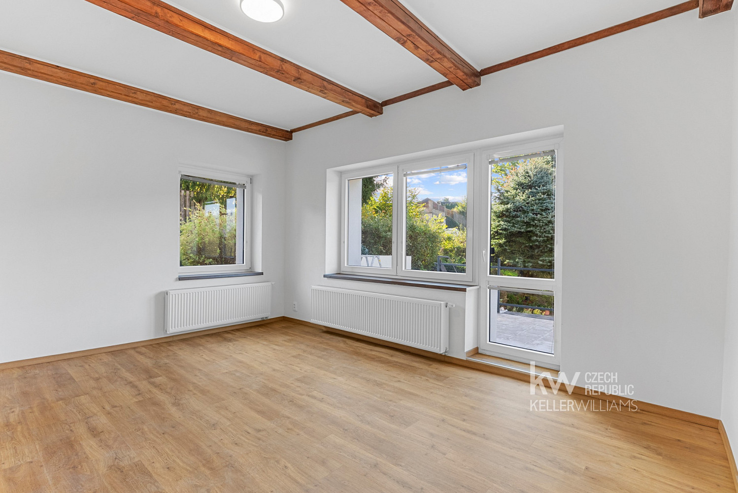 Pronájem bytu 3+1 72 m² – fotografie 3