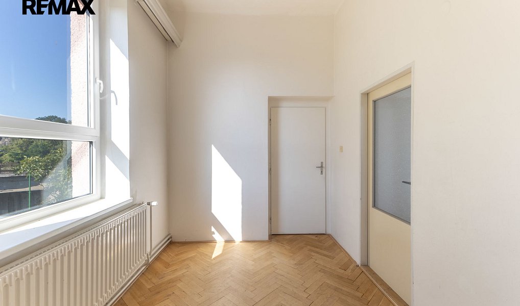 Prodej domu 700 m² s pozemkem 966 m², Jaroměř – náhled fotky 9