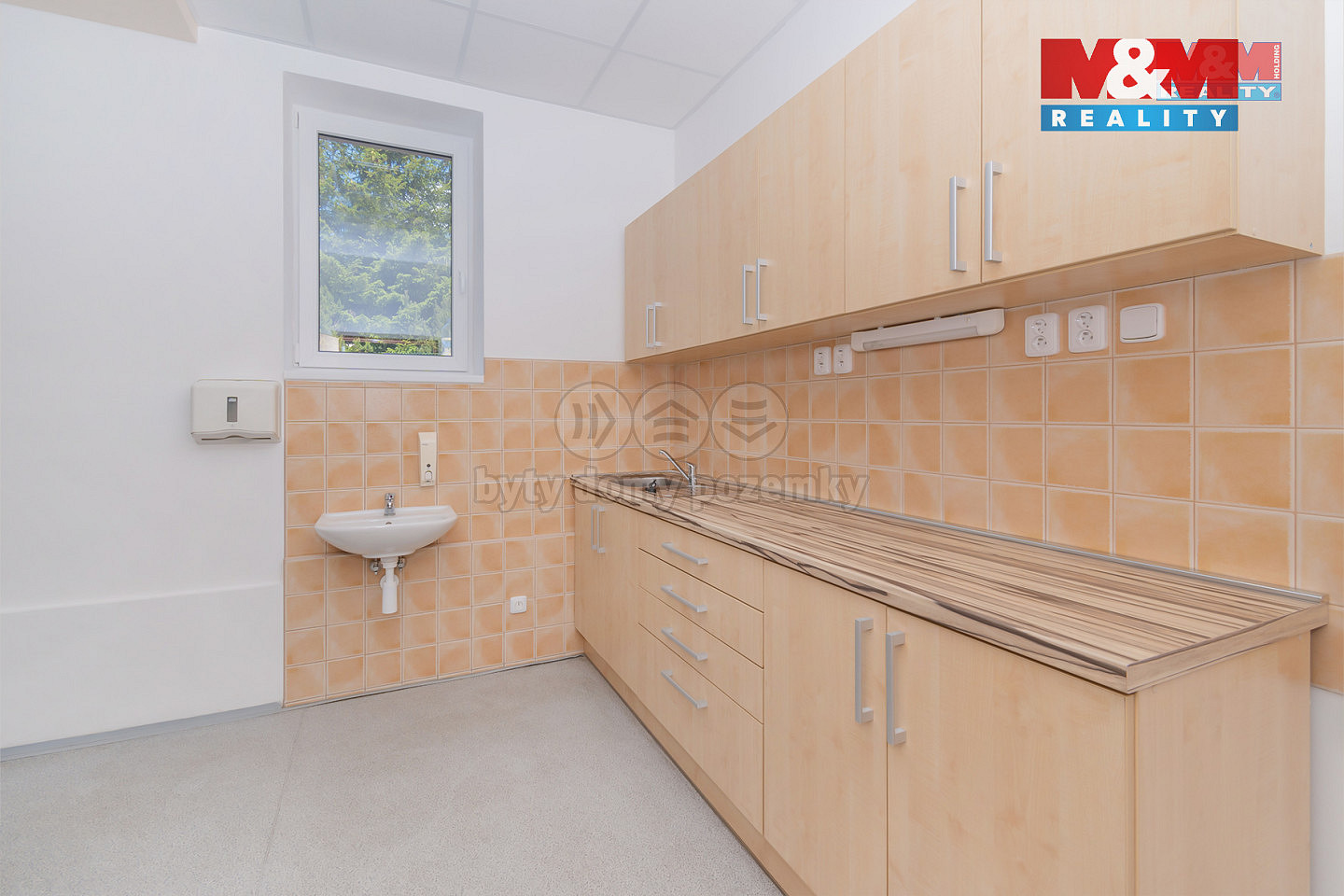 Pronájem skladovacích prostor 1 187 m² – fotografie 3