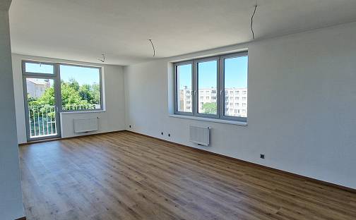 Prodej bytu 3+kk 86 m², Na Průhoně, Velvary, okres Kladno