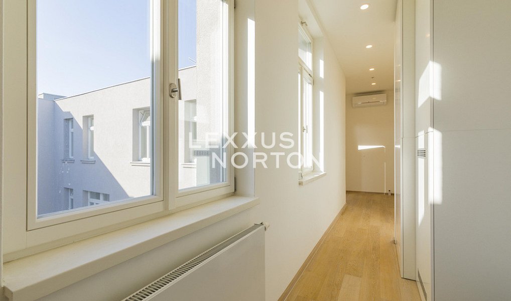 Pronájem bytu 3+1 117 m², Praha – náhled fotky 12