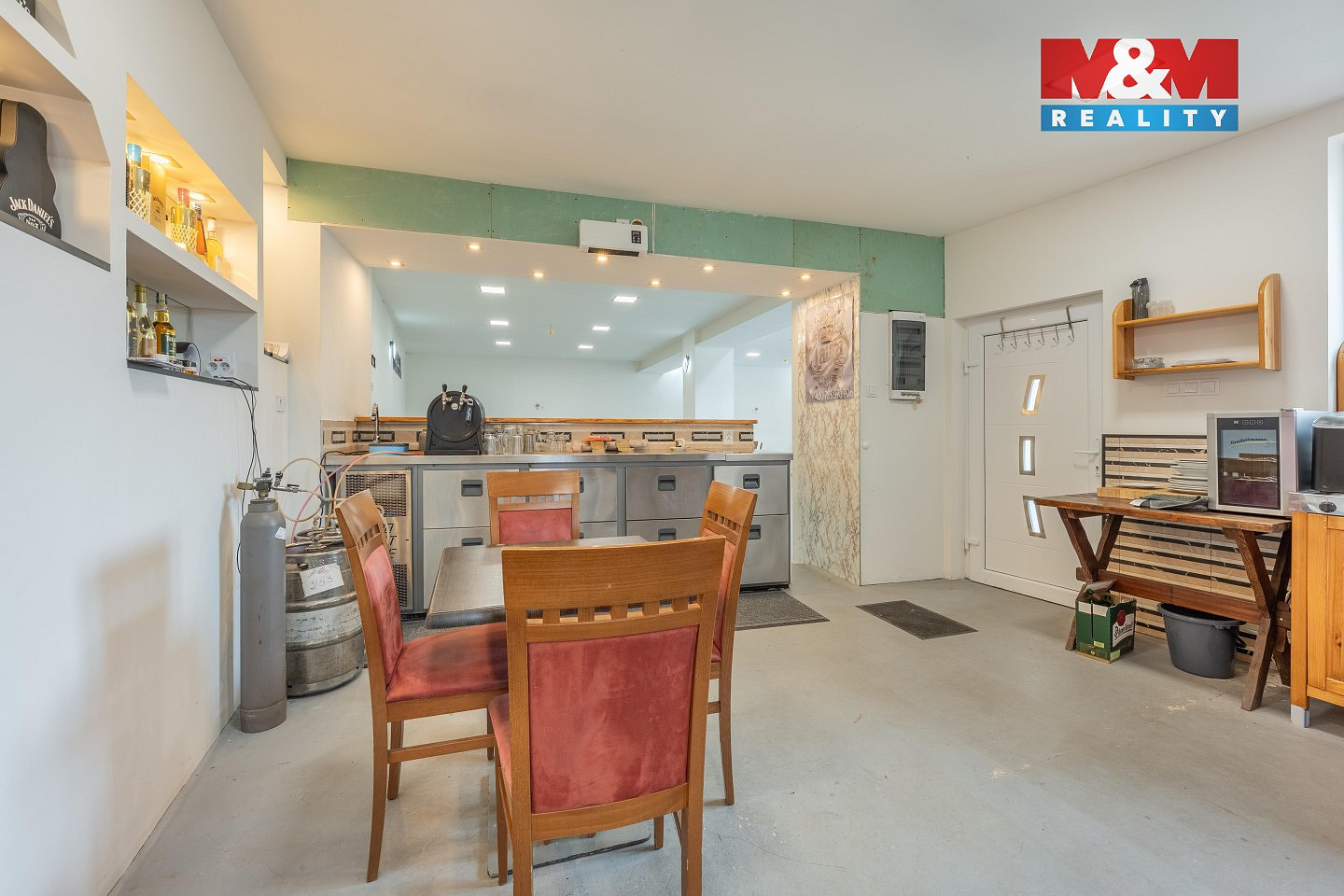 Prodej obchodních prostor 390 m² – další
