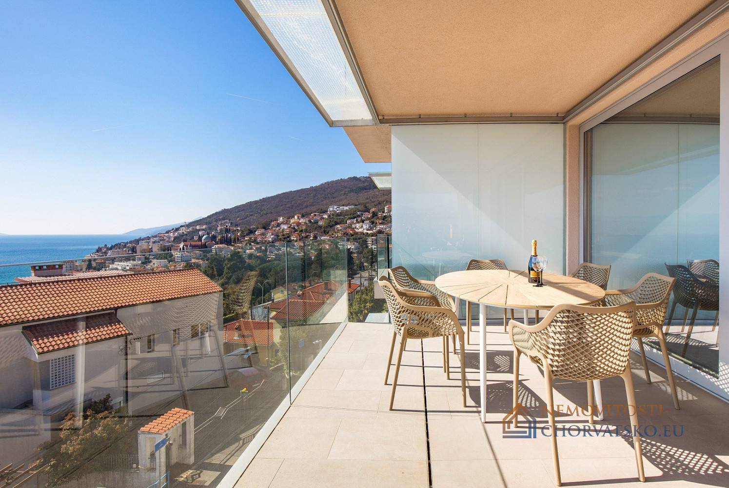 Pronájem bytu 3+kk 135 m² - Mehr