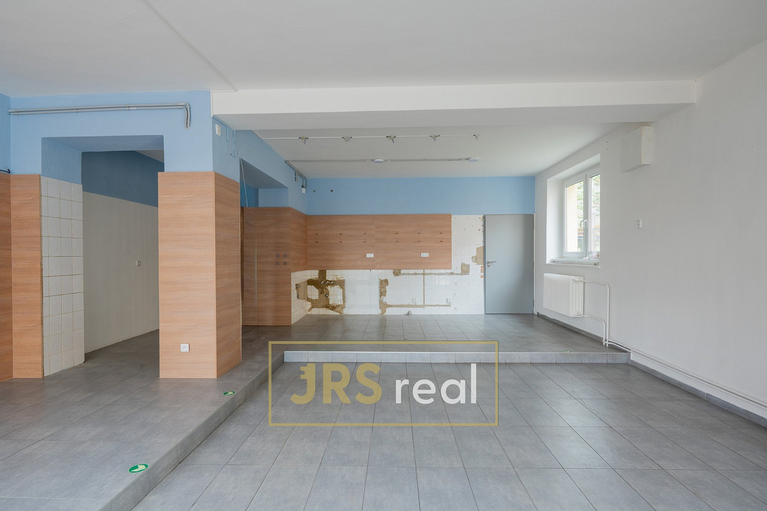 Pronájem obchodních prostor 143 m² — photo 4