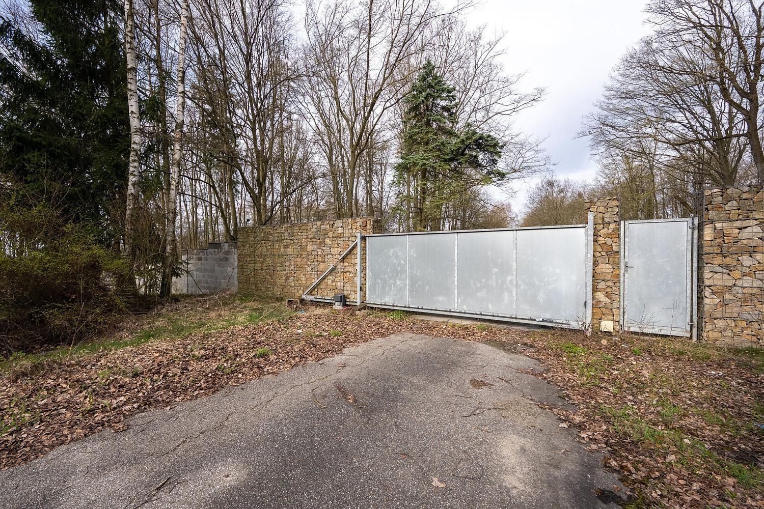 Prodej skladovacích prostor 2 250 m² – fotografie 2