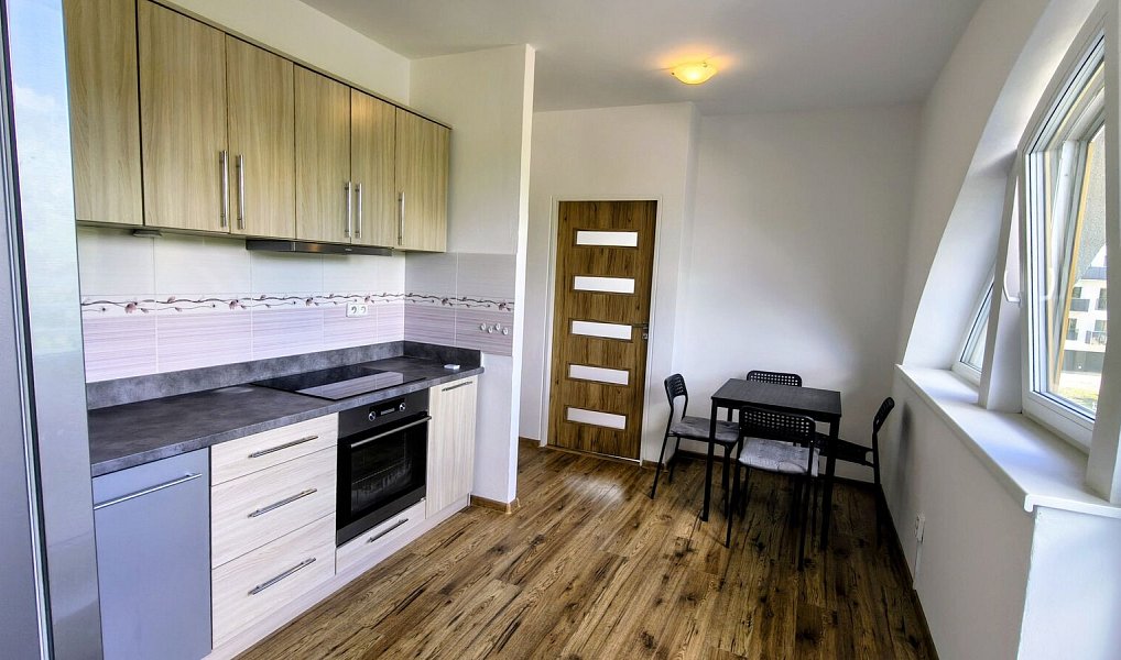 Pronájem bytu 3+1 88 m², Ostrava – náhled fotky 2