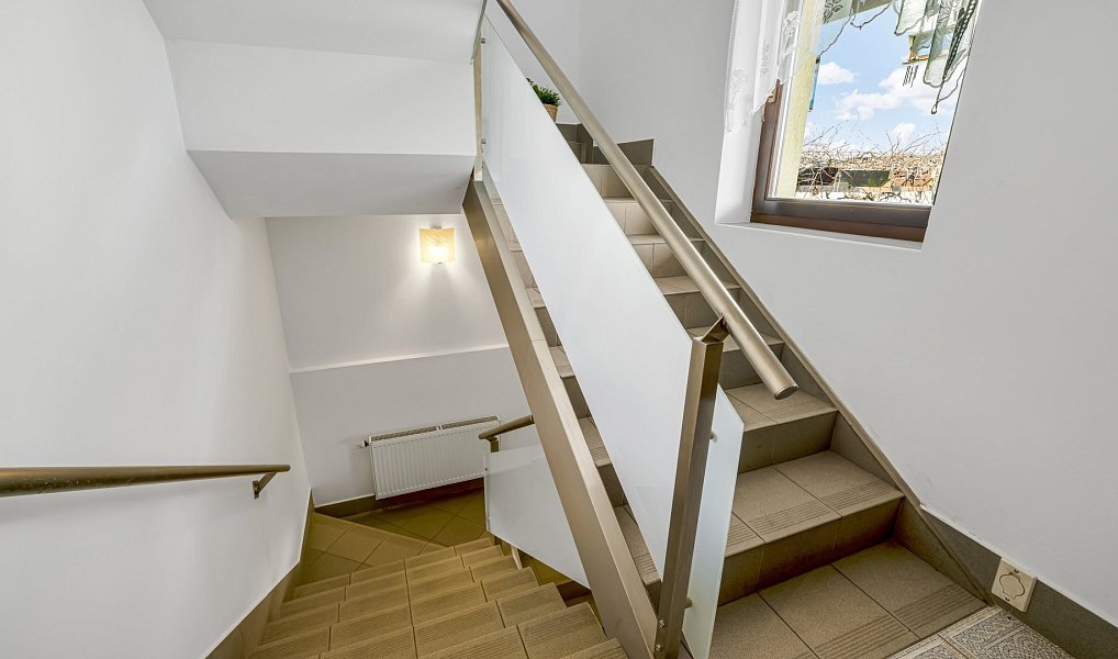Prodej domu 286 m² s pozemkem 722 m², Veleň – náhled fotky 27