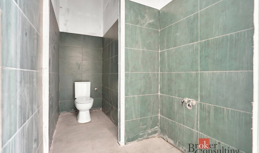 Prodej kanceláře 750 m², Nejdek – náhled fotky 4