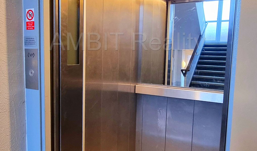 Pronájem bytu 2+kk 51 m², Praha – náhled fotky 27
