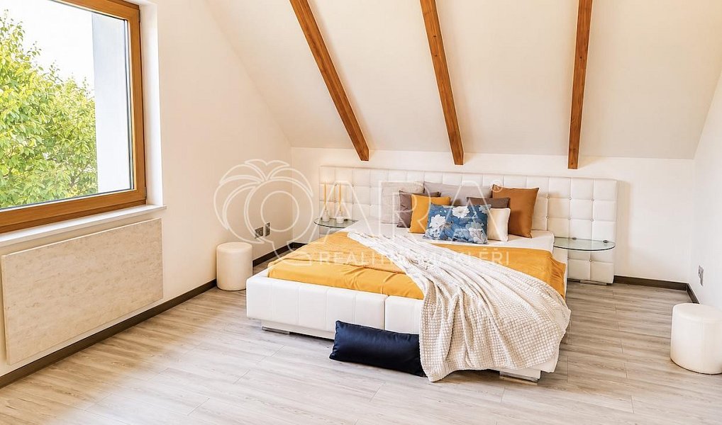 Prodej domu 285 m² s pozemkem 730 m², Březová-Oleško – náhled fotky 10