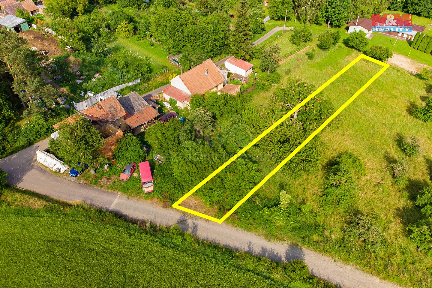 Prodej stavebního pozemku 734 m² – pohled 3