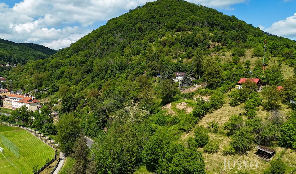Prodej stavebního pozemku 2 519 m², Povrly – náhled fotky 40