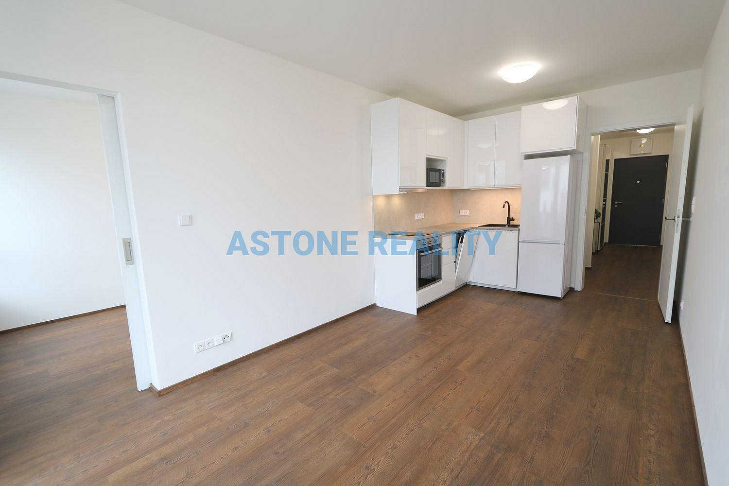 Pronájem bytu 2+kk 44 m² — photo 2