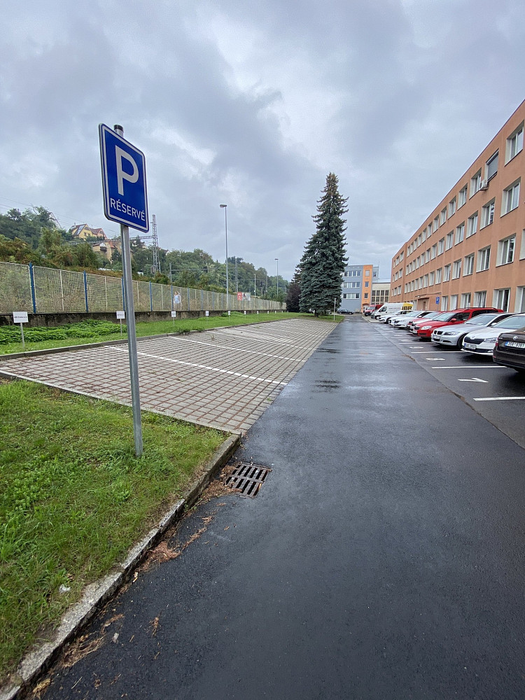 Pronájem kanceláře 774 m² – fotografie 2