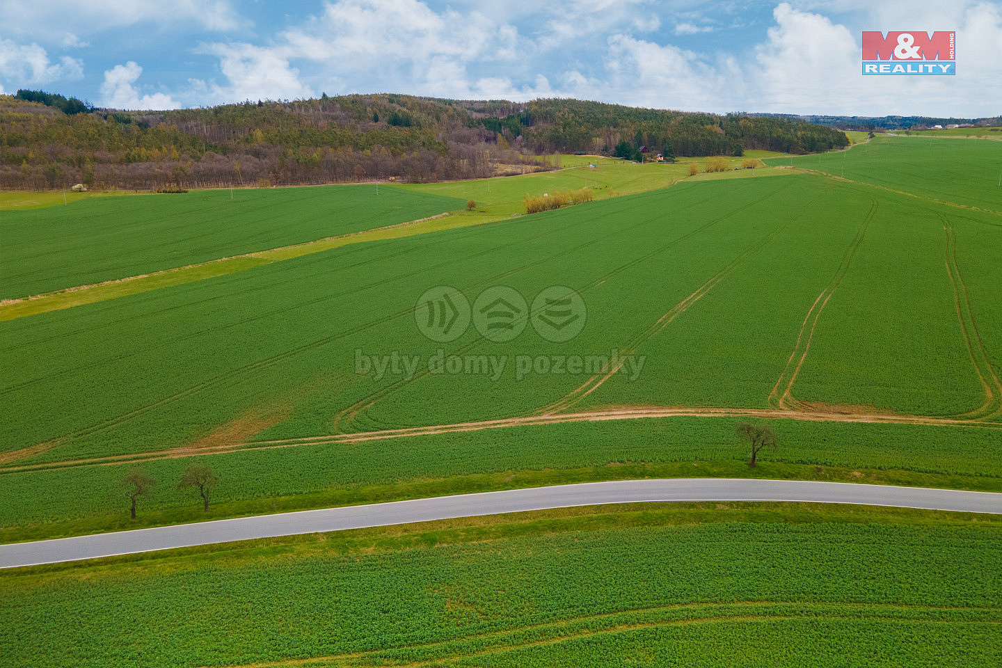Prodej pole 5 653 m²