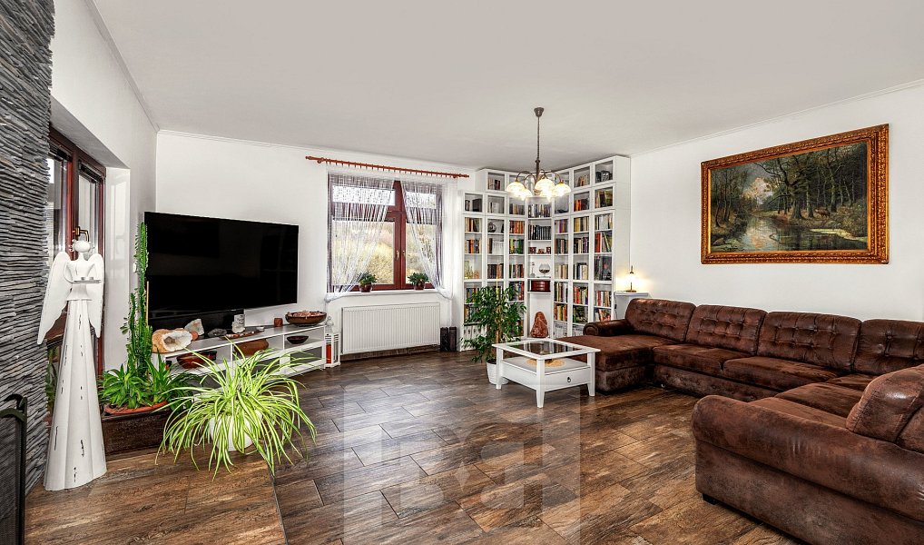 Prodej domu 262 m² s pozemkem 2 154 m², Králův Dvůr – náhled fotky 17