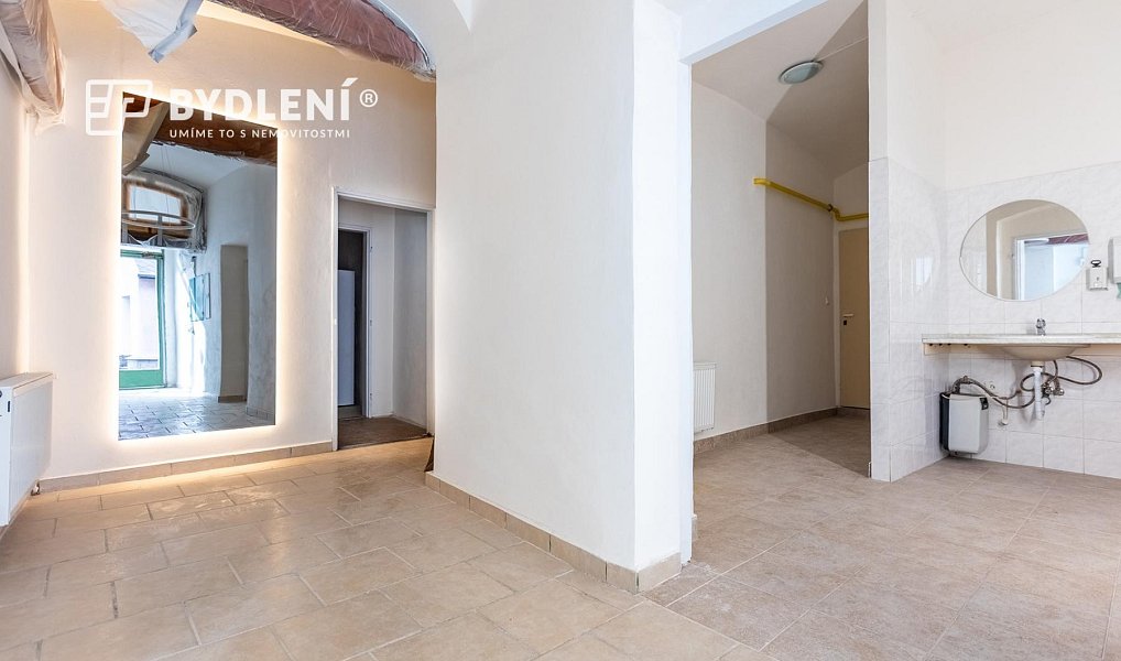 Pronájem restaurace 330 m², Krupka – náhled fotky 9
