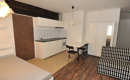 Pronájem bytu 1+kk 35 m²