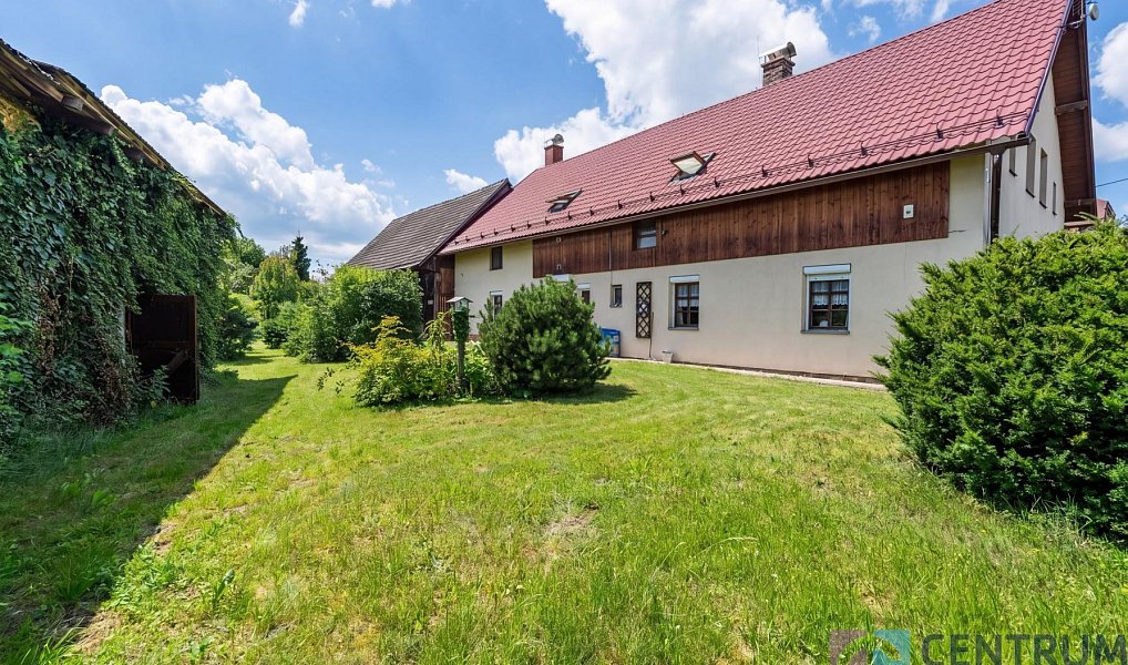 Prodej domu 267 m² s pozemkem 1 671 m², Obrubce – náhled fotky 4