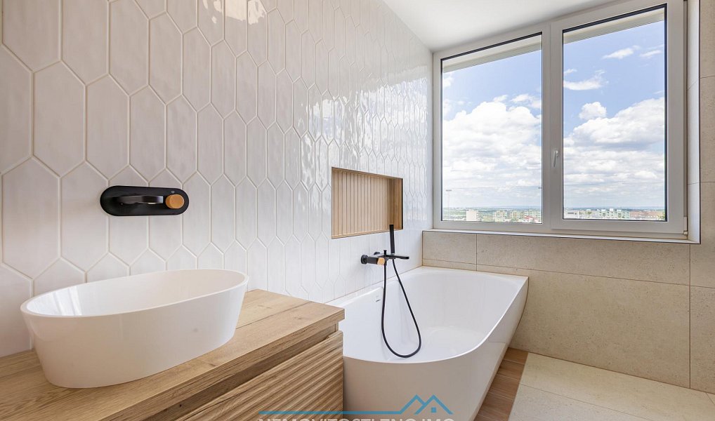 Prodej bytu atypického 235 m², Znojmo – náhled fotky 16