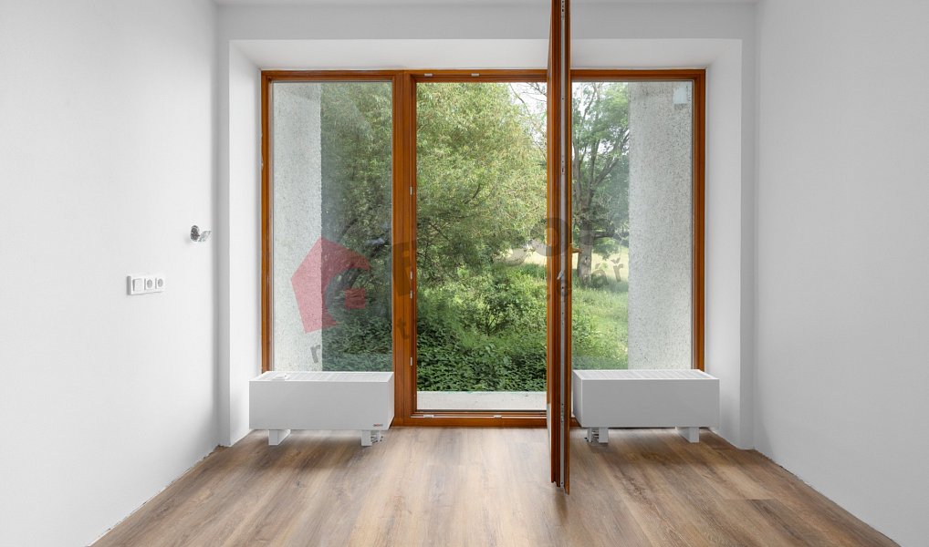 Prodej bytu 2+1 37 m², Benecko – náhled fotky 9