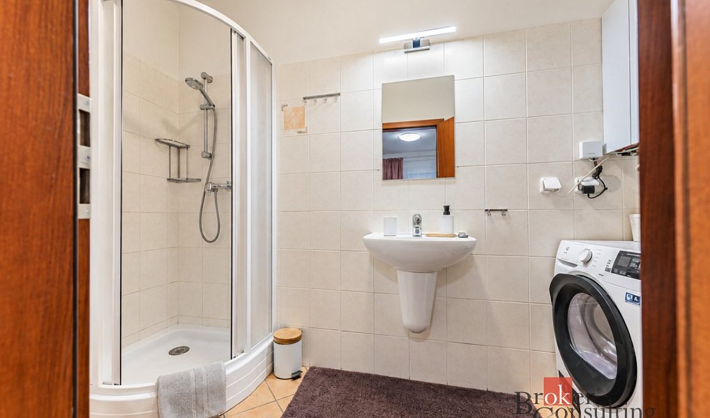 Prodej domu 150 m² s pozemkem 66 m², Hradec Králové – náhled fotky 7