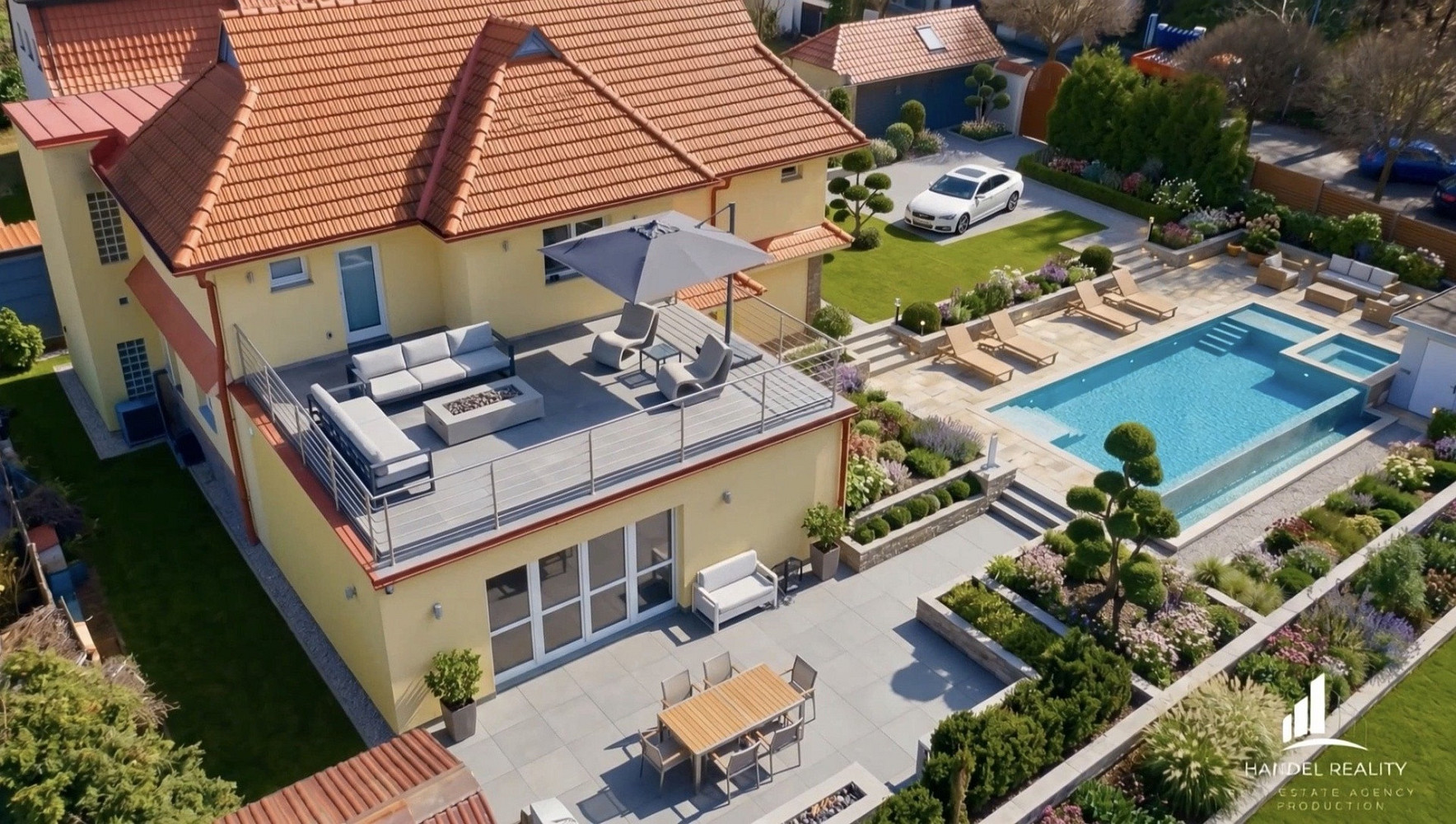 Prodej domu 327 m² s pozemkem 871 m² — photo 3